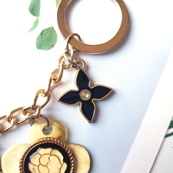 Bag Jewelry Horn Horn Accessories for Bags with Trendy Design and Luxury Unique Flower White