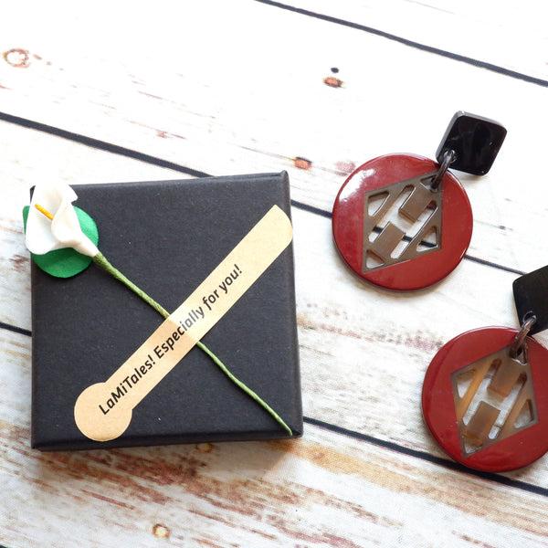 Buffalo Horn Disc Earrings Jewelry Handcraft Boho and Ethnic Earrings Geometric Deep Red and Brown