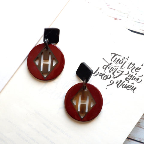 Buffalo Horn Disc Earrings Jewelry Handcraft Boho and Ethnic Earrings Geometric Deep Red and Brown