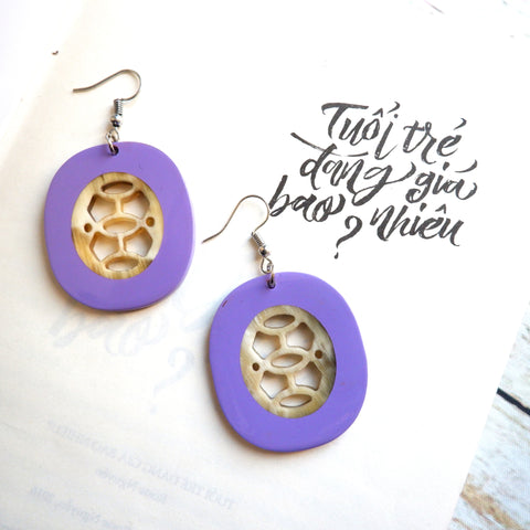 Buffalo Horn Disc Earrings Jewelry Handcraft Boho and Ethnic Earrings Oval Purple and Cream