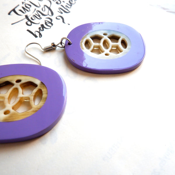 Buffalo Horn Disc Earrings Jewelry Handcraft Boho and Ethnic Earrings Oval Purple and Cream