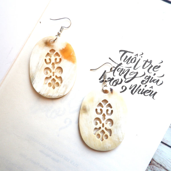 Buffalo Horn Disc Earrings Jewelry Handcraft Boho and Ethnic Earrings Oval Cream