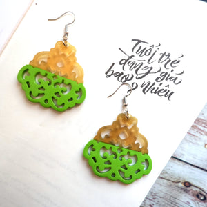 Buffalo Horn Disc Earrings Jewelry Handcraft Boho and Ethnic Earrings Pattern Light Green and Yellow