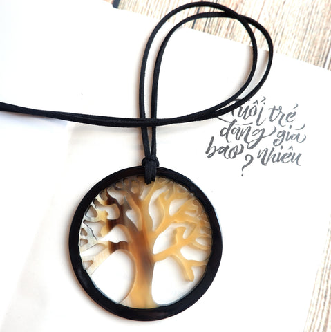 Handmade Natural Horn and Lacquer Brown Tree and Black Round Luxury and Unique