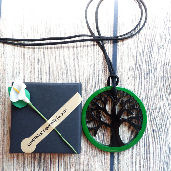 Handmade Natural Horn and Lacquer Black Tree and Green Round Luxury and Unique