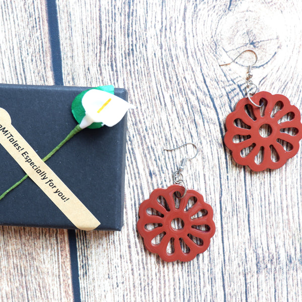 Buffalo Horn Disc Earrings Jewelry Handcraft Boho and Ethnic Earrings Flower Deep Red