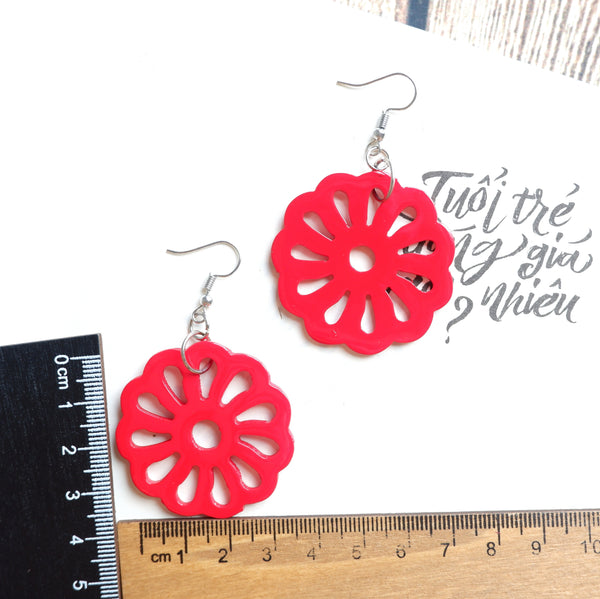 Buffalo Horn Disc Earrings Jewelry Handcraft Boho and Ethnic Earrings Red Flower
