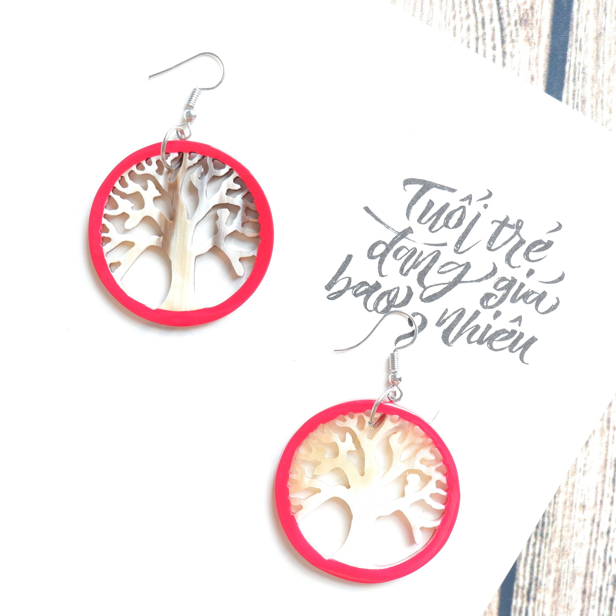 Buffalo Horn Disc Earrings Jewelry Handcraft Boho and Ethnic Earrings Golden Tree and Red Cornice