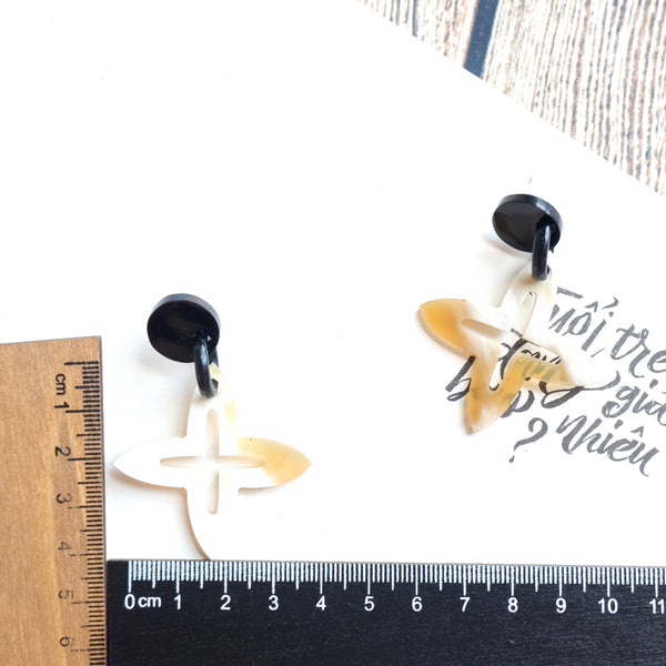 Buffalo Horn Disc Earrings Jewelry Handcraft Boho and Ethnic Earrings Small Flower White and Light Yellow