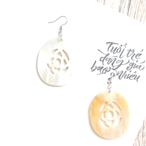 Buffalo Horn Disc Earrings Jewelry Handcraft Boho and Ethnic Earrings Oval Light Yellow