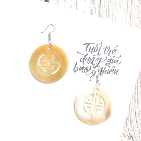 Buffalo Horn Disc Earrings Jewelry Handcraft Boho and Ethnic Earrings Round Light Yellow and White