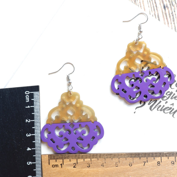 Buffalo Horn Disc Earrings Jewelry Handcraft Boho and Ethnic Earrings Pattern Light Yellow and Purple