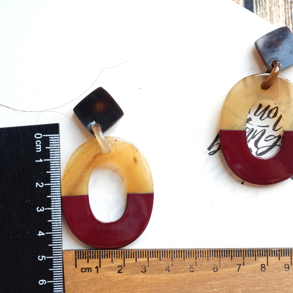 Buffalo Horn Disc Earrings Jewelry Handcraft Boho and Ethnic Earrings Oval Light Yellow and Deep Red