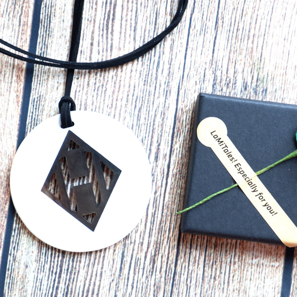 Handmade Natural Horn and Lacquer White Round and Brown Rhombus Circle Luxury and Unique