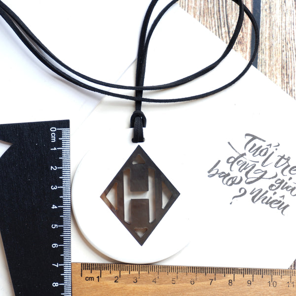 Handmade Natural Horn and Lacquer White Round and Brown Rhombus Circle Luxury and Unique