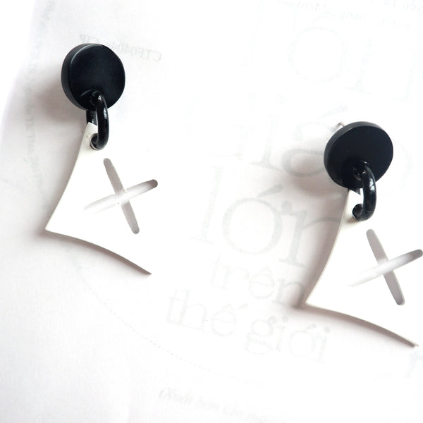 Buffalo Horn Disc Earrings Jewelry Handcraft Boho and Ethnic Earrings Rhombus White