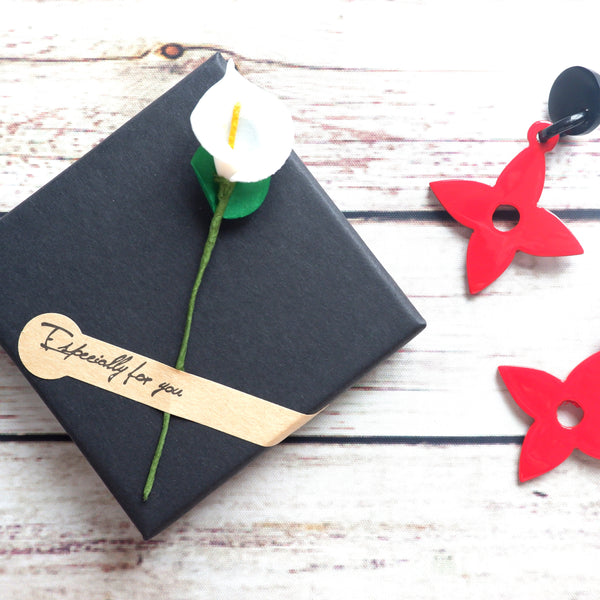 Buffalo Horn Disc Earrings Jewelry Handcraft Boho and Ethnic Earrings Red Flower