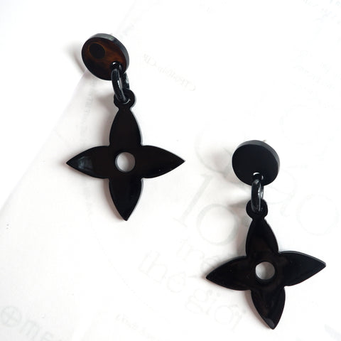 Buffalo Horn Disc Earrings Jewelry Handcraft Boho and Ethnic Earrings Black Flower