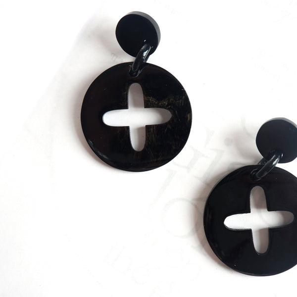 Buffalo Horn Disc Earrings Jewelry Handcraft Boho and Ethnic Earrings Round Black and Flower Middle