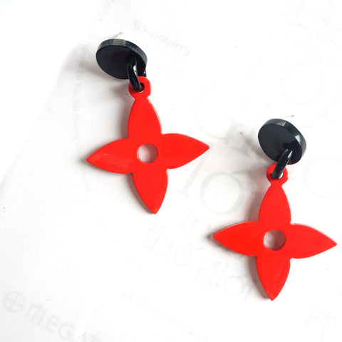 Buffalo Horn Disc Earrings Jewelry Handcraft Boho and Ethnic Earrings Red Flower